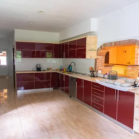 Casa Negru Voda Holiday home *